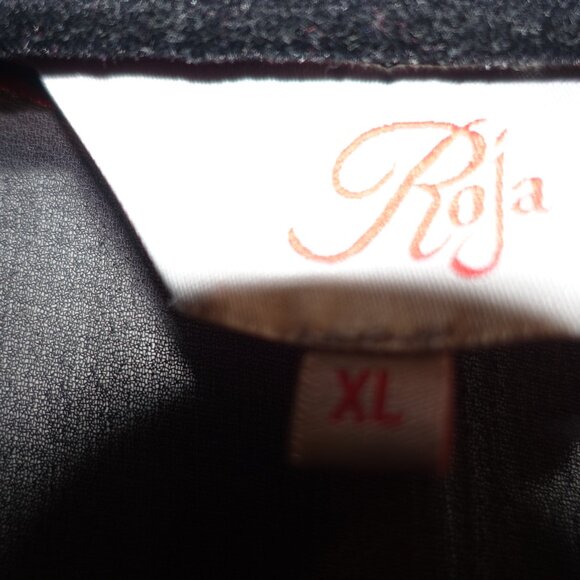 ROJA COLLECTION EMBROIDERED FLORAL BEAUTIFUL TUNIC - Picture 3 of 10